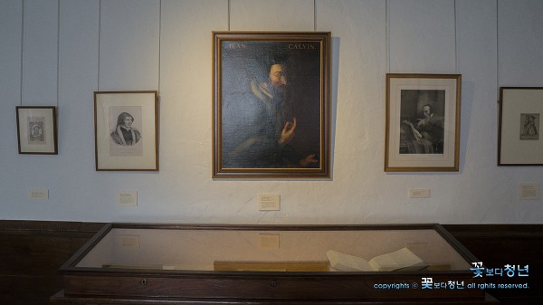 누아용_칼빈탐방_S10.jpg