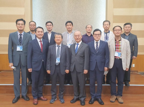 현산교회설립20th_기념세미나 0.jpg